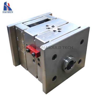 China La cavidad multi Toolmaking mantiene productos plásticos del moldeo a presión con NAK80 en venta