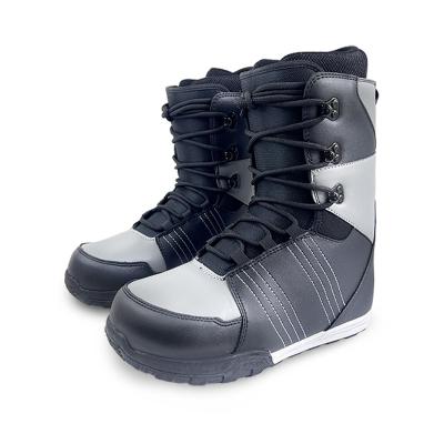 China Adult Snowboard Shoes Traditional Lace-up Primary Total Support Snowboard Equipment D10 for sale