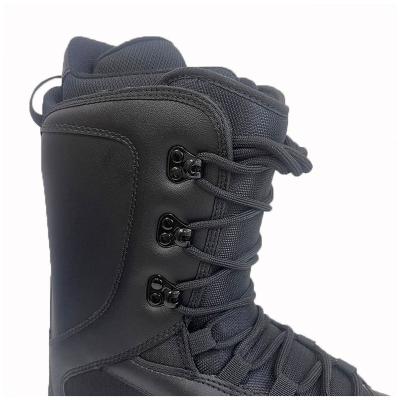 China Shock-absorbing+ non-slip+warm and hot selling antibacterial shock-absorbing highly elastic product snowboard boots for sale