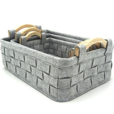 China Wholesale Custom Felt Viable Plant Storage Basket With Wooden Handle For Home for sale