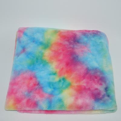 China Breathable Manufacturer Sells Gradient Color Knitted Faux Fur Plush PV Fleece Tie Dye Fabric for sale