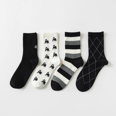 China 2021 New Mens Fun Caramella Cotton Animal Socks Sweat-absorbent dress socks 4pairs for sale