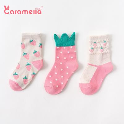 China Caramella Sweat-absorbent 3 Pairs Cute Cartoon Fruit Pattern Strawberry Girls Girls Kids Cotton Socks for sale