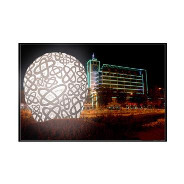 China Durable Modern Famous Outdoor Landscape Decor Light Ball Sculpture For Sale for sale