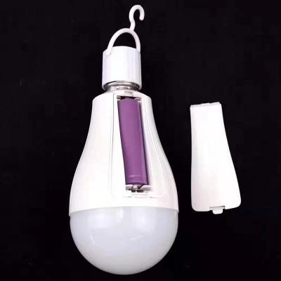 China Long Life Battery Backup Good Price Super Bright 14W Emergency Led Rechargeable Bulb With Plastic Housing for sale