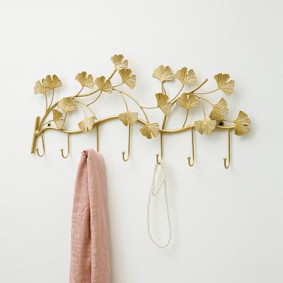 China Creative Home Viable Leaf Hook Ginkgo Wall Hanger After Entering The Door, Modern Living Room Bedroom Porch Decoration Hook for sale