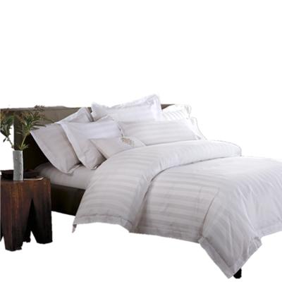 China New Eco-friendly Luxury 100% Polyester Cotton Bedding Set Satin Down Duvet Cover for sale