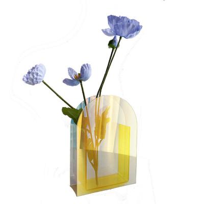 China Iridescent Acrylic Flower Vase Small Water Vase Art Decor Room Decor Flower Vase for sale