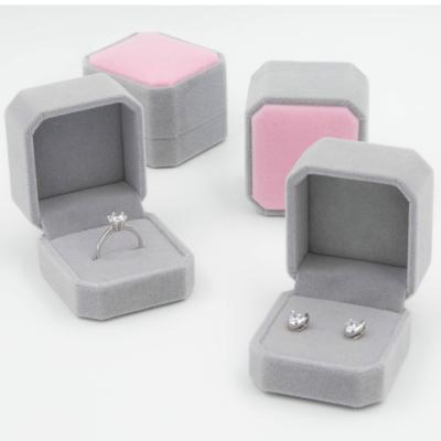 China Eco-friendly Jewelry Gift Box Square Rings Packaging Portable Velvet Ring Box Ring Jewelry Box Display Travel Case for sale