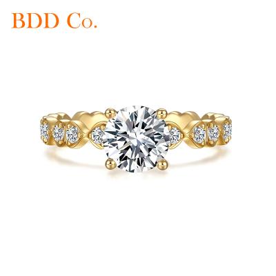 China Romantic Moissanite Custom Design 18k Gold Lab Diamond Ring Women Engagement Rings Solid Gold Classic Luxurious Jewelry for sale