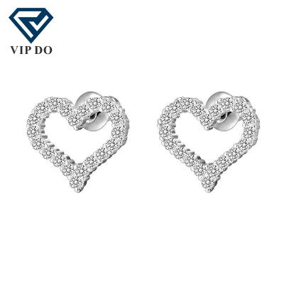 China Wholesale Romantic Jewelry S925 Silver Inlay Round Cut Moissanite Diamond Women's Shiny Ear Stud Heart Shape Style Earring Pairs for sale