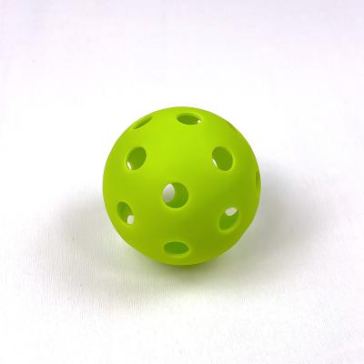 China High Quality and Durable Wholesale Customized 26 Hole Indoor Pickballs with 72mm Diameter Pickballs for Outdoor Sports for sale