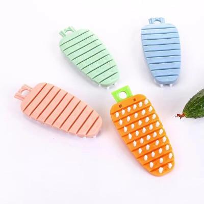 China 2021 Kitchen Bendable Kitchen Vegetable Brush Fruit Washing Brush Multifunctional Creative Shape Home Viable Carrot Wholesale for sale