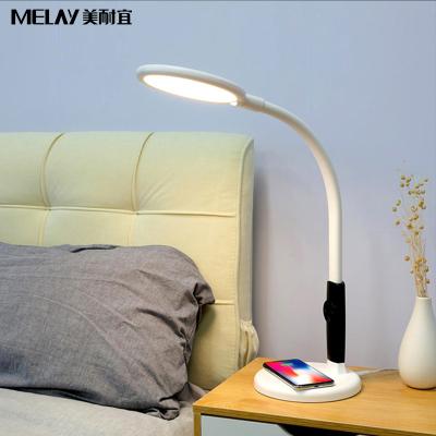 China Contemporary Eye Care LED Table Lamp Qi Wireless Charger Led Desk Lamp for sale