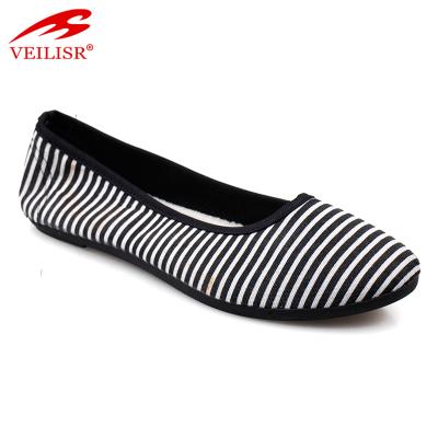 China New Fashion Lightweight Ladies Slip On Shoes Women Canvas Sports Shoes for sale