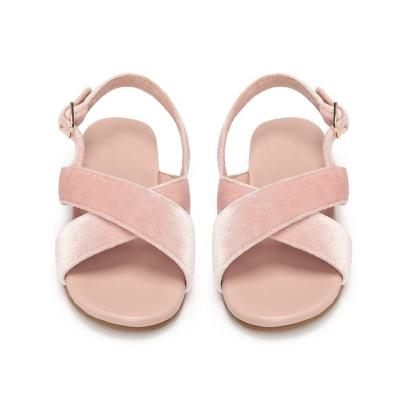 China 2021 Summer Hot Sale Girls Round Sandals Breathable Pink Velvet Buckle Strap Outdoor Sandals For Kid Girls for sale