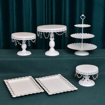 China Wholesale High Quality Floor Metal Decoration Hot Selling Nordic Light Luxury Metal Cake Stand With Crystal For Wedding for sale