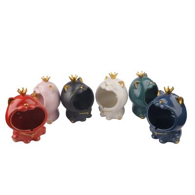 China Wholesale Ceramic Jumbo Outdoor Ashtray Cats Crown Smoking Accessories for sale