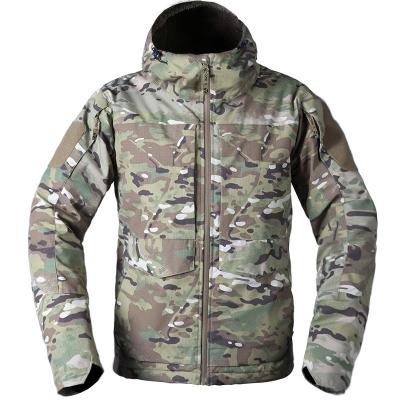 China Outdoor Anti-wrinkle winter jacket men three-in-one waterproof anorak plus velvet camouflage thick warm mountaineering tactical jacket for sale