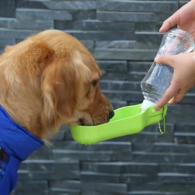 China Automatic 250ML/500ML outdoor portable pet dog water bottles tank drinking design travelling bowl feeders dispenser para mascotas for sale