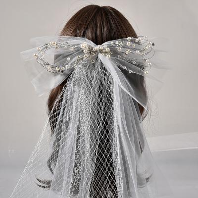 China Lace Edge Elegant Short Bridal Veil 2-Layer Thickened Mesh Satin Bow Beading Wedding Veil Bridal Lace and Mesh for sale