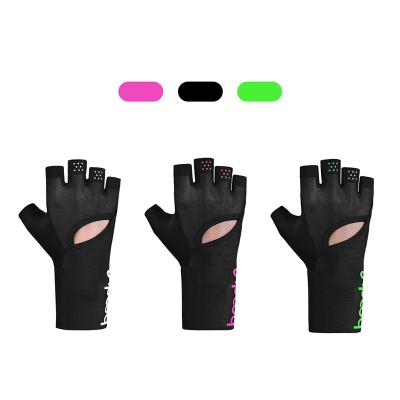 China Comfortable Recycling Non-slip Breathable Short Finger Gloves Men And Women Sporting Goods Gym Weightlifting Barbell Half Finger Gloves for sale