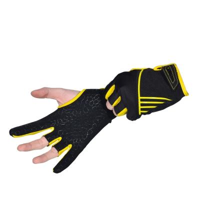 China Anti Slip Wind Bowling Ball Anti-finger Black Finger Protector Sleeve Bowling Ball Protective Wear Supplies Single Gloves Gloves for sale