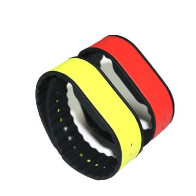 China Colorful NFC silicone wristband 13.56mhz rfid silicone wristband waterproof/waterproof hot sale free sample for sale