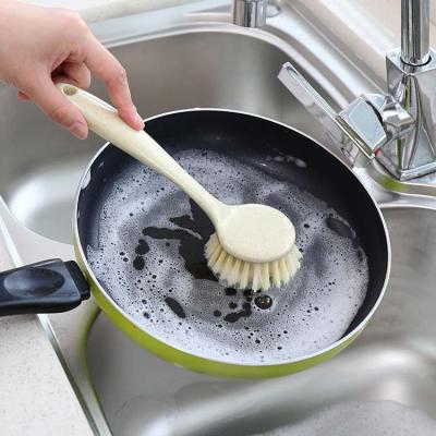 China 2021 Viable Long Handle Wheat Straw Practical Dish Brush Cleaning Pot Pan Dish Sink Stove Washing Brush For Kitchen Tools for sale