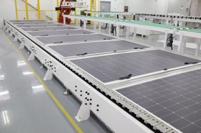 China 120W 200W 520W Flexibles Solarpanel mit Kurzschlussspannungstemperaturkoeffizient 0,04% und Offenkreislaufspannung 53,03V zu verkaufen