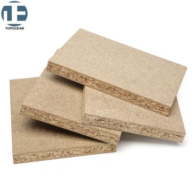 China TOPOCEAN 4*8ft 1220*2440mm 15mm thicknesss E0 Industrial Laminated Particleboard Flakeboards Chipboard for sale