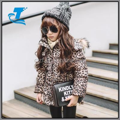 China Anti-wrinkle fashion girls winter coated leopard print kids coat warm anorak jacket fur hat along for sale