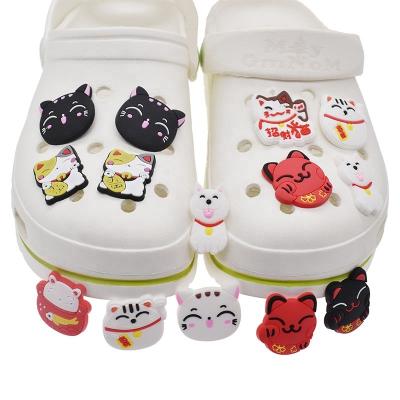 China Factory Direct Sale Washable PVC Shoe Charms Lucky Cat Fortune Kitten Charm for Garden Shoe Decoration Wristband Party Gifts for sale