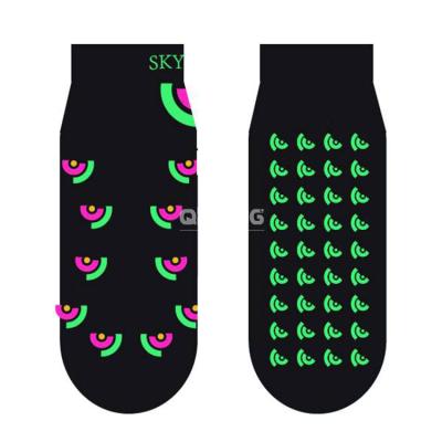 China China Newest Design Antibacterial Trampoline Park Wholesale Supplies Grab Socks, Trampoline Socks Grip for sale