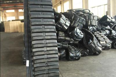 China Skid Steer Track Loader Rubber Tracks Lightweight Structure T300 * 86K * 48 for sale