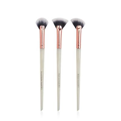 China Small Fan Brush 3pcs Fan Brush Precise Makeup Set Brush Highlight Blush Bronzer Eyelash Fan Brush Kit for sale