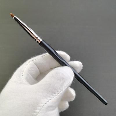 China Pencil Pro Mini Pencil Eyeshadow Smudge Makeup Brush Sweep Tiny Sharp Eyeliner Smudger Blender Brush for sale