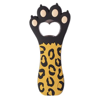 China New Tiger Claw Suction Beer Bottle Opener Creative Kitchen Multifunctional Wine Opener Magnetic Magnetic Opener Can Be Customized for sale