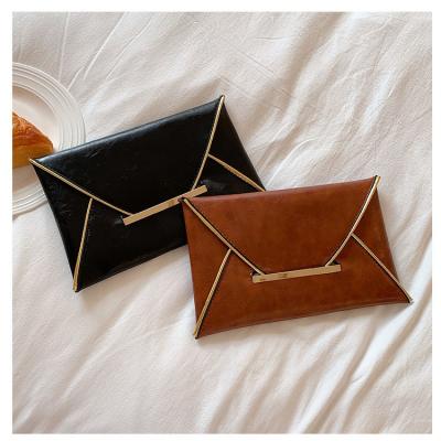 China New Fashion Trend Envelope Bags 2022 Ladies Vintage Designer Leather Women Handbag Party Portable Carrying Oversized Clutch Bag for sale