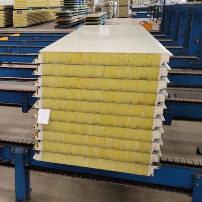 China Customizable 64kg/m3 Glasswool Sandwich Panel with Free Sample zu verkaufen