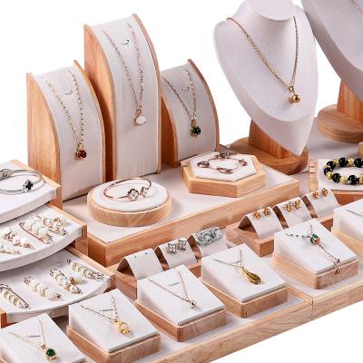 China Retail Wood Jewelry Holder Stand Display Set For Necklaces Pendants for sale