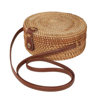 China Handmade Women's Bali Beach Wearable Woven Around Straw Rattan Shoulder Bag Natural for sale