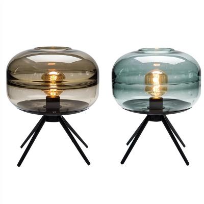 China Wholesale Nordic luxury modern metal sofa bedside hotel bedroom decorative portable tripod round glass table lamps for sale