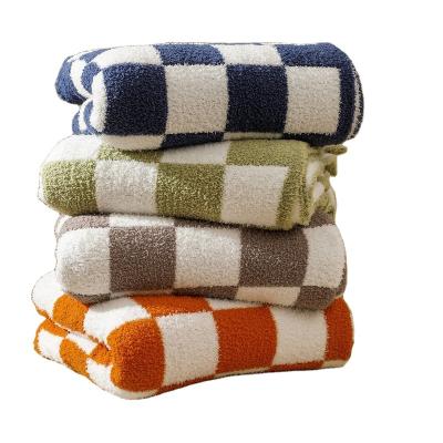 China Nordic Flannel Anti-Static Nap Polyester Throw Blanket Central Statistical Checkerboard Plaid Blanket for sale