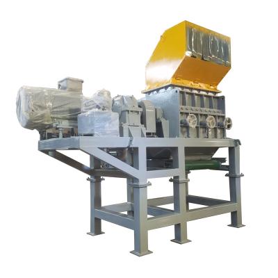 China Construction worksÂ   Double Shaft Rubber Relaim Recycling Machine Economical Tire Shredder Steel Wire Separator For Sale for sale