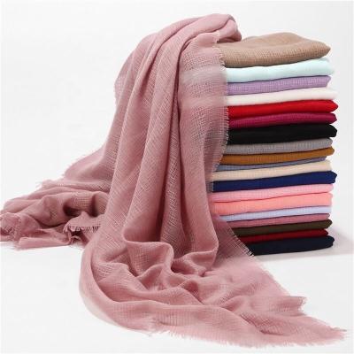 China Custom Soft Color Hijab Simple Design Plain Solid Color Mixed Hijab Burr Muslim Lady Cotton Crep Scarf for sale