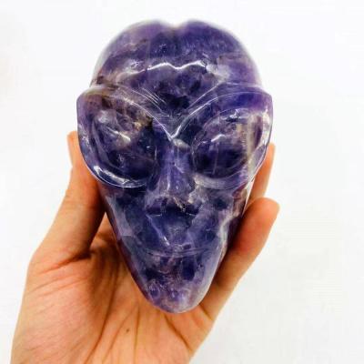 China Wholesale Natural Crystal Skulls Decoration For Feng Shui from China Foreigner Crystal Skulls Folk Crafts Quartz for sale