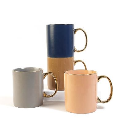 China Sustainable Stackable Nordic Coffee Mugs Ceramic Stoneware Nordic Mug With Gold Handle for sale