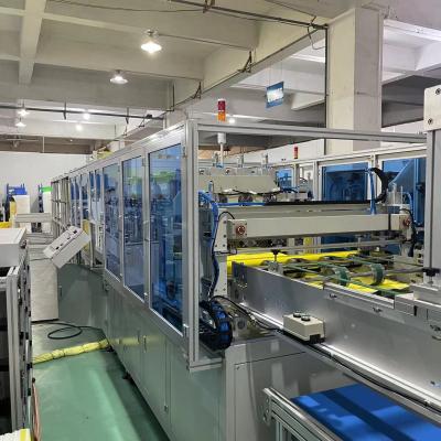 China Control de programa inteligente Tejido no tejido de efecto medio Aire acondicionado Filtración de aire Máquina de fabricación de bolsas en venta