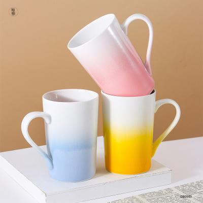 China Viable Style Creative Pure Ceramic Gradient Color Mug Modern Gradient Color Fashion Art Element Water Mug for sale